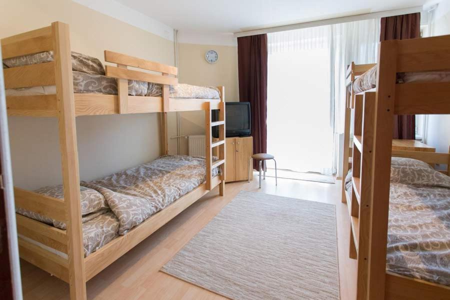 Hostel Day 'N' Night Ni エクステリア 写真