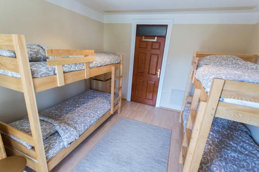 Hostel Day 'N' Night Ni エクステリア 写真