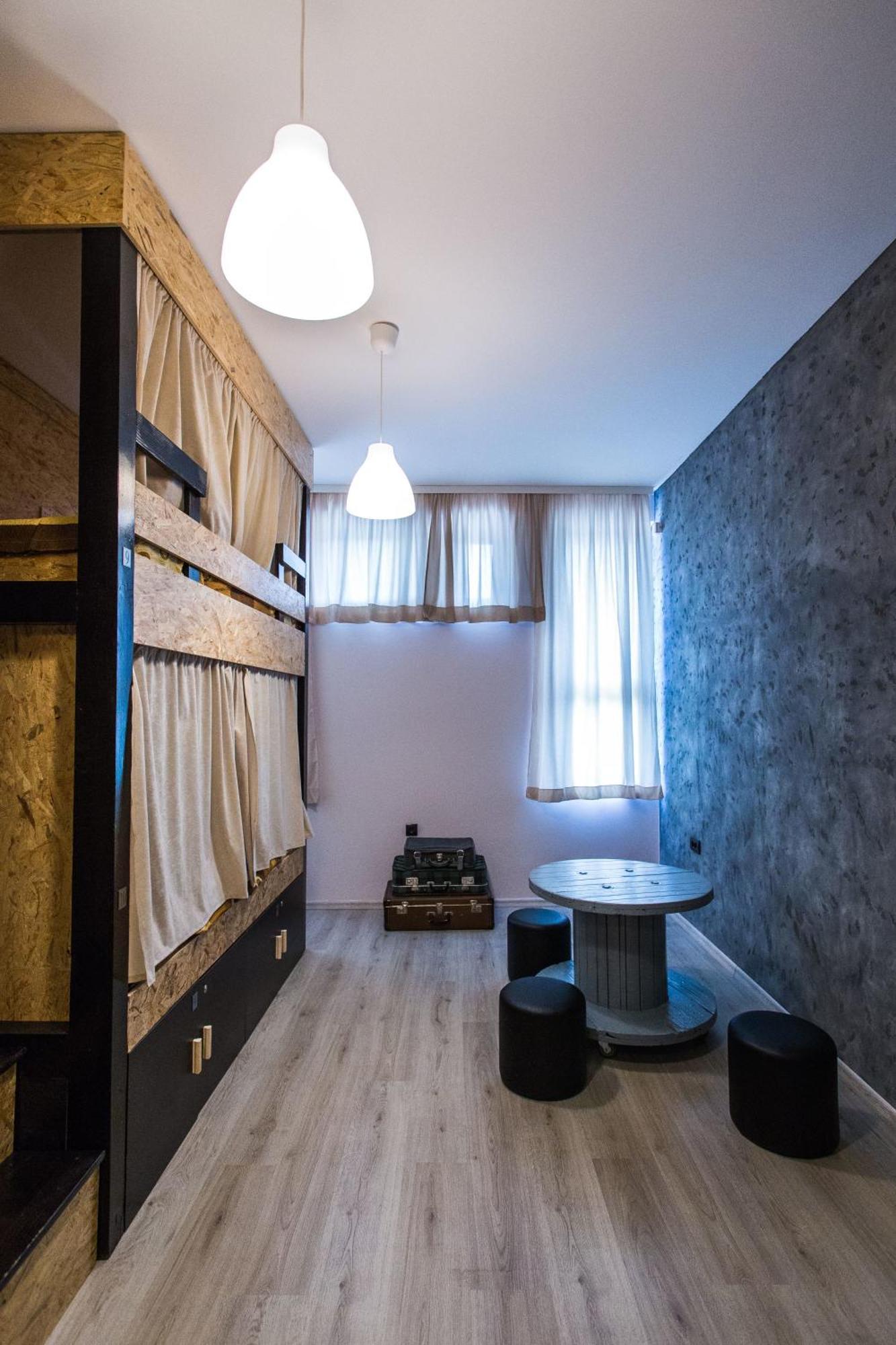 Hostel Day 'N' Night Ni 部屋 写真