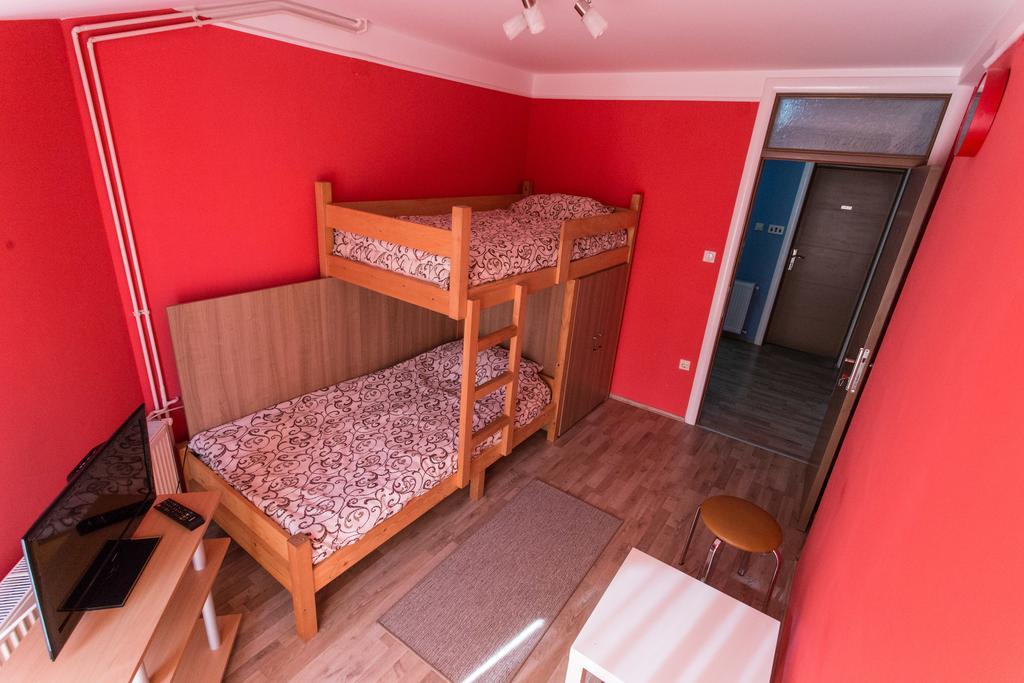 Hostel Day 'N' Night Ni 部屋 写真