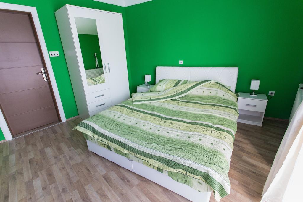 Hostel Day 'N' Night Ni 部屋 写真